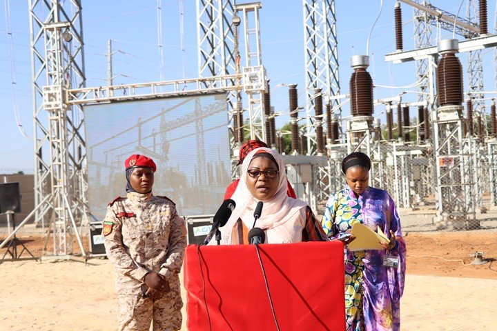 Mme la Ministre de l'Energie, Professeur Amadou Haoua
